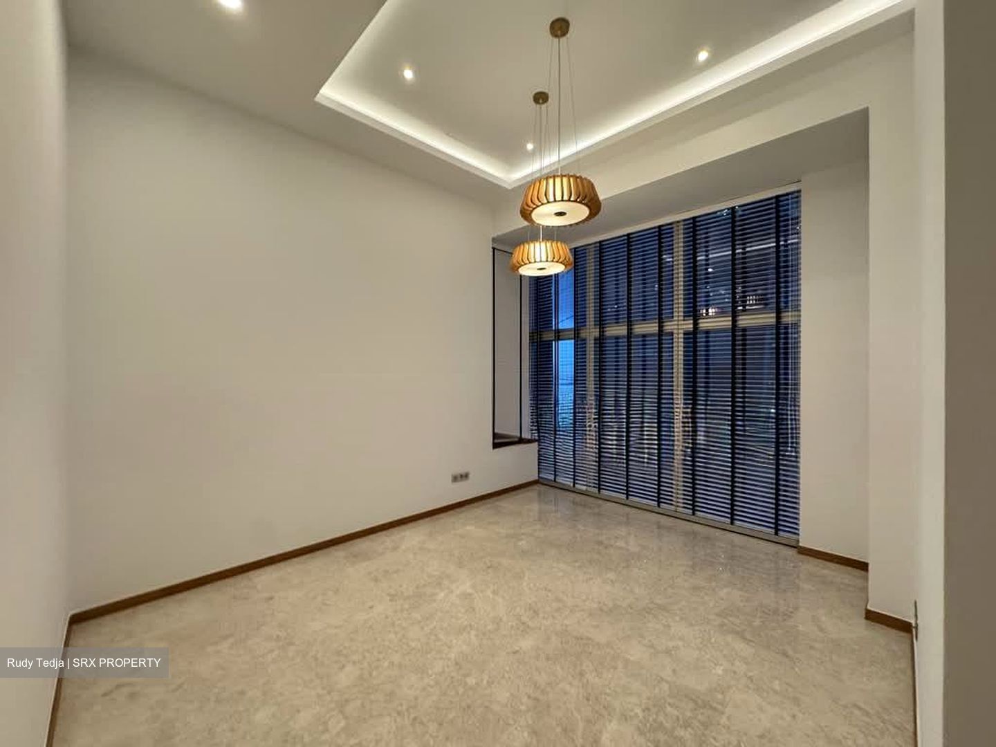 Marina Bay Residences (D1), Condominium #558279831